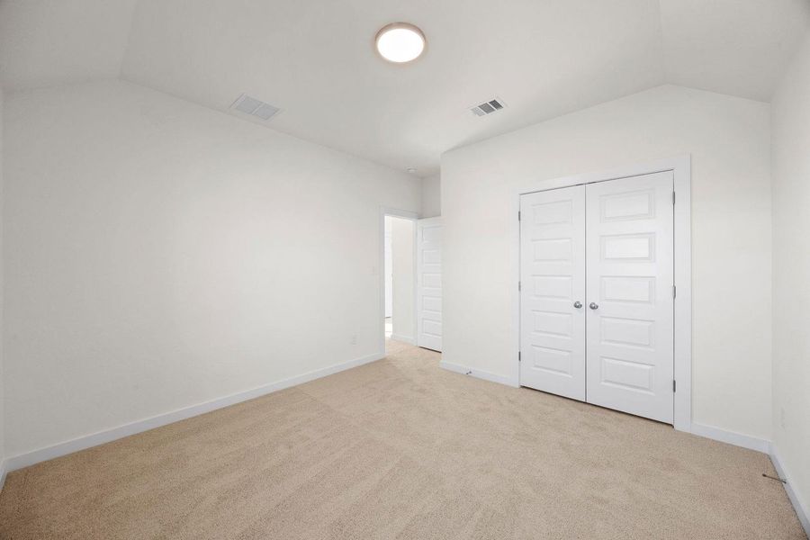 Spacious, unfurnished interior of a new home in Prairie Winds, Hutto (Image 28).