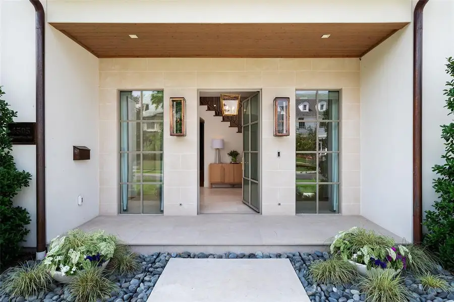Exterior details and patio area of a home in , Highland Park (Image 3).