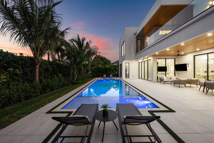 2240_Date_Palm_Road_Dusk_13