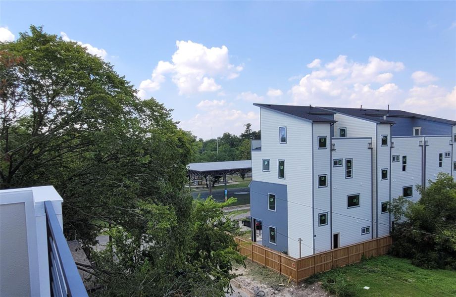 Image 33 of a home in . Image 33 of a home in .