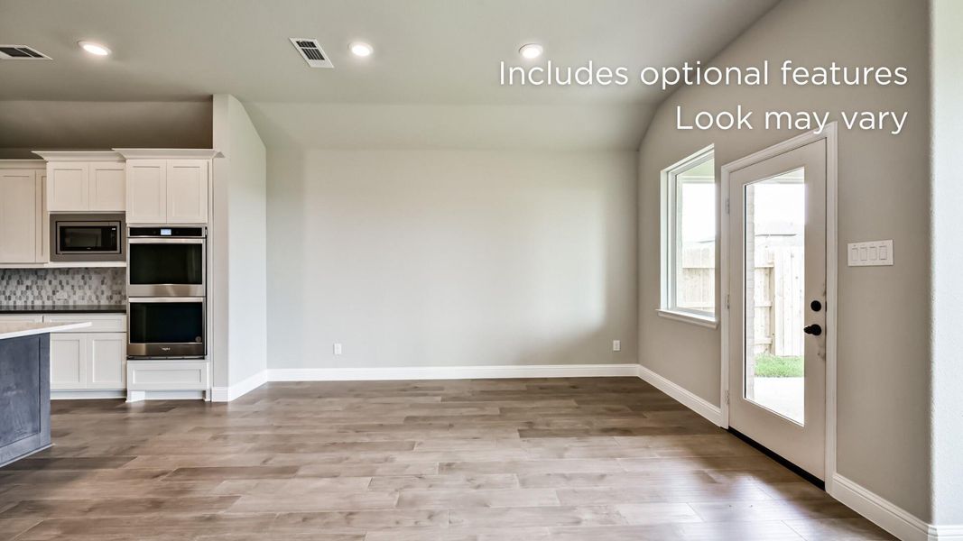 Spacious, unfurnished interior of a new home in Woodhavyn 50', Magnolia (Image 13).