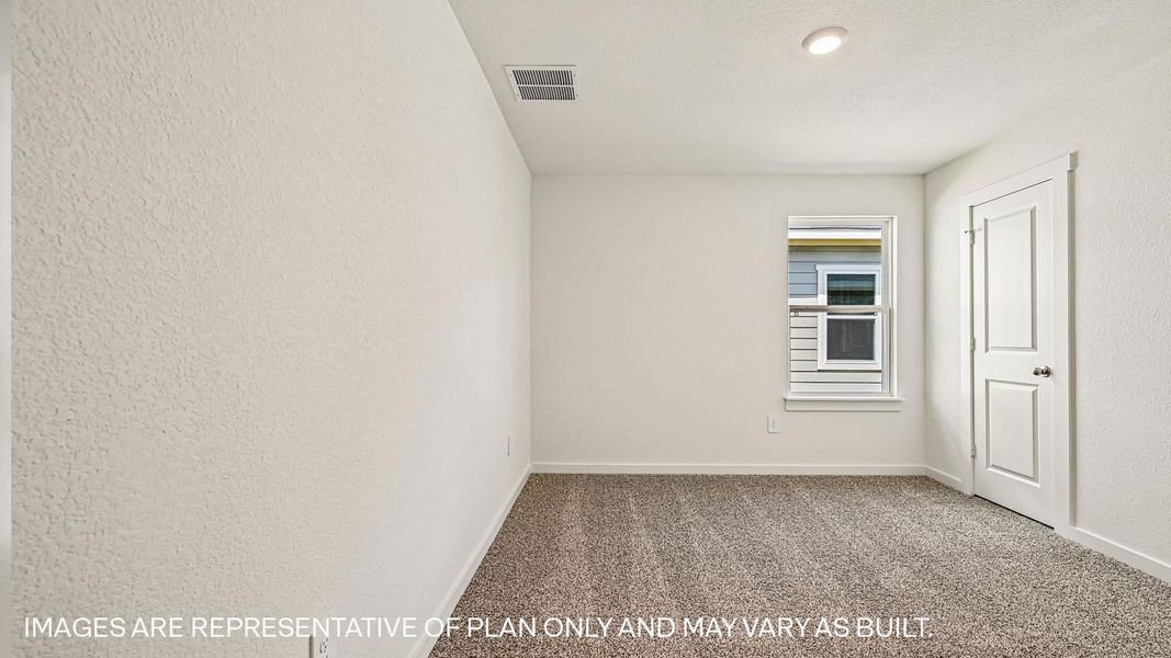 Representative unfurnished interior of a home built from the The Irvine by D.R. Horton in Monarch Ranch, Manor (Image 28).
