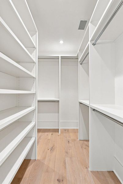 Spacious, unfurnished interior of a new home in , Mount Pleasant (Image 78).