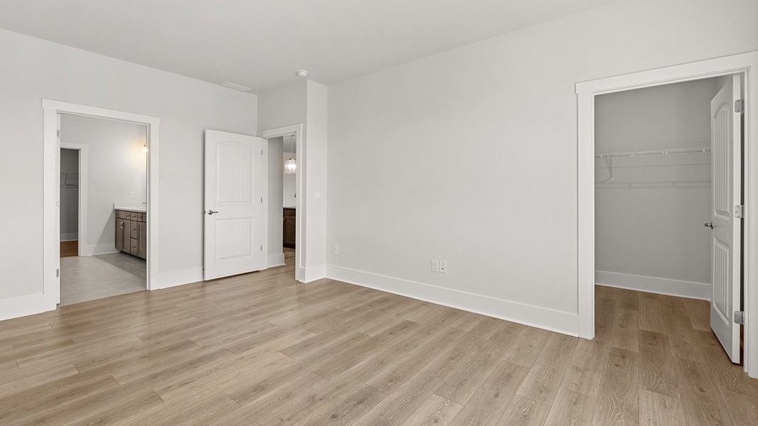 Representative unfurnished interior of a home built from the CLIFTON by D.R. Horton in Hamptons at Riverwood North, Dallas (Image 22).