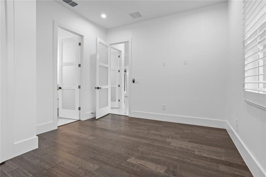 Spacious, unfurnished interior of a new home in , Eustis (Image 55).