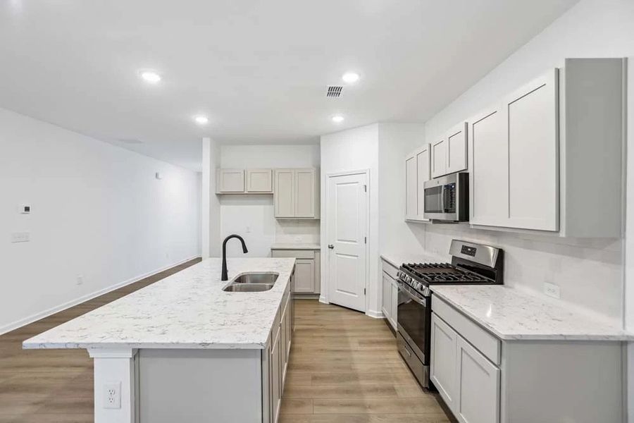 Sample Photo: Kitchen featuring Artisan Collection Finishes Sample Photo: Kitchen featuring Artisan Collection Finishes