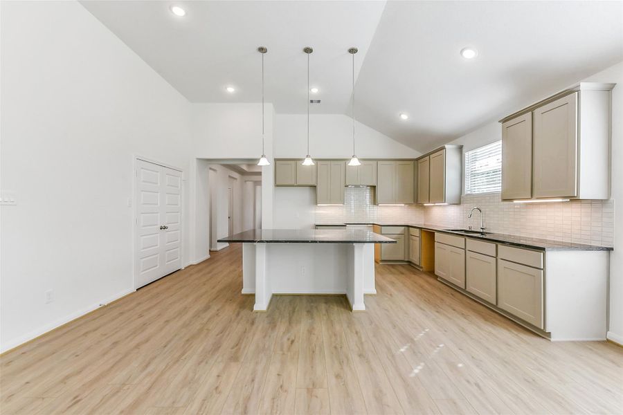 Spacious, unfurnished interior of a new home in Encino Estates, Dayton (Image 31). Spacious, unfurnished interior of a new home in Encino Estates, Dayton (Image 31).