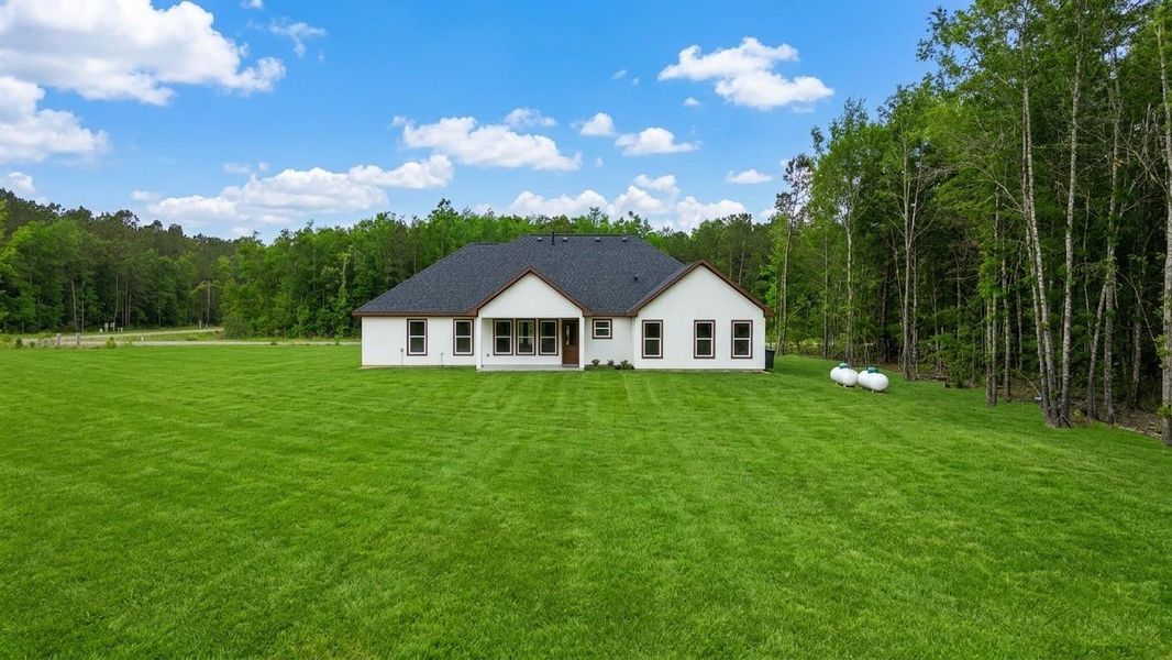 Exterior details and patio area of a home in , Dayton (Image 23).