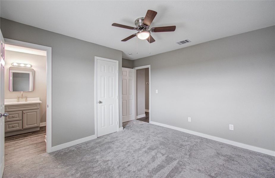 Spacious, unfurnished interior of a new home in , Cleveland (Image 9).