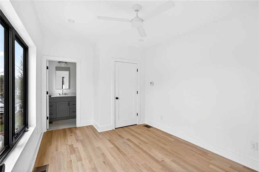 Spacious, unfurnished interior of a new home in , Atlanta (Image 27). Spacious, unfurnished interior of a new home in , Atlanta (Image 27).