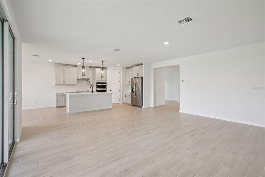 Spacious, unfurnished interior of a new home in Two Rivers - Signature Series, Zephyrhills (Image 30).