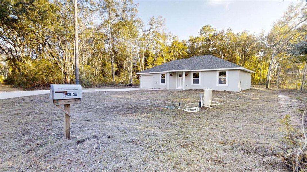 Exterior details and patio area of a home in , Dunnellon (Image 25). Exterior details and patio area of a home in , Dunnellon (Image 25).