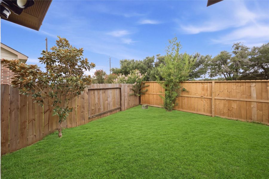 Exterior details and patio area of a home in , Deer Park (Image 26).