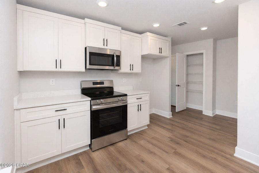 Furnished interior view inside a new home in Fox Glenn, Panama City (Image 8).