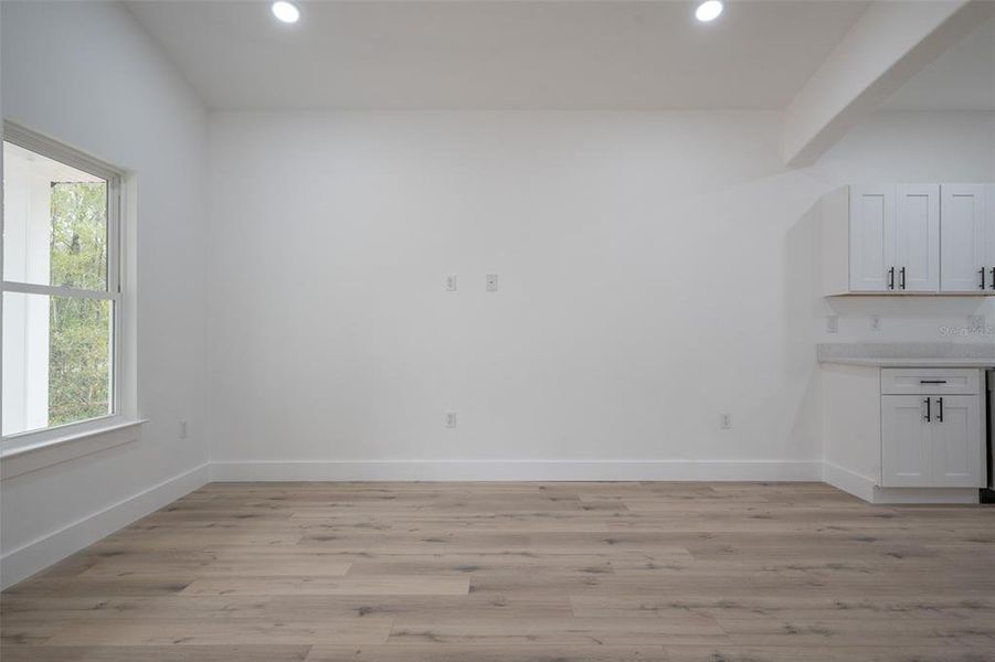 Spacious, unfurnished interior of a new home in , Archer (Image 10).