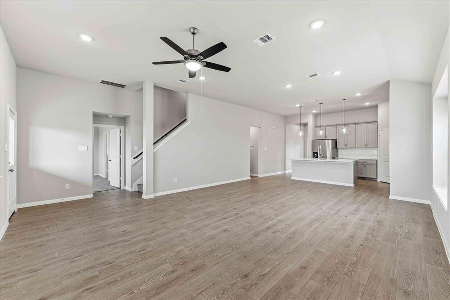 Spacious, unfurnished interior of a new home in Sunterra, Katy (Image 23). Spacious, unfurnished interior of a new home in Sunterra, Katy (Image 23).