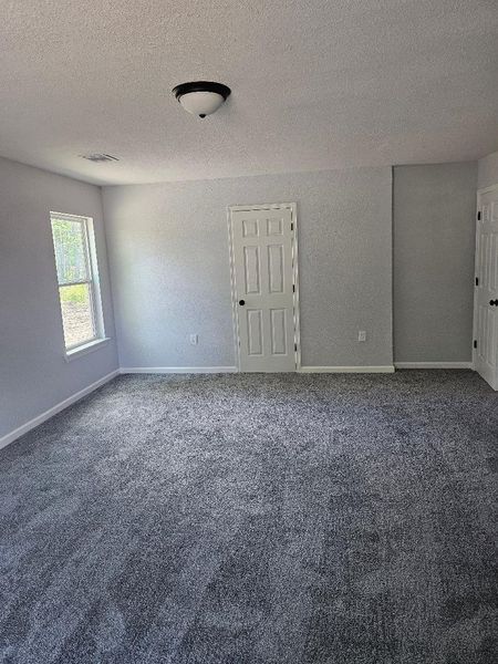Spacious, unfurnished interior of a new home in , Dayton (Image 15).