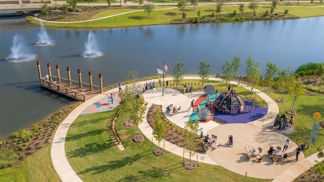 Community amenities in Meridiana, Manvel (Image 20).