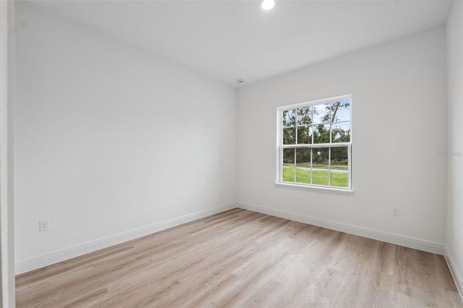 Spacious, unfurnished interior of a new home in , Ocala (Image 39).