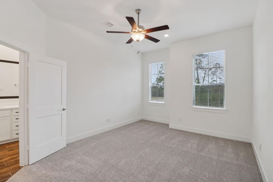 Spacious, unfurnished interior of a new home in Kresston, Montgomery (Image 20).