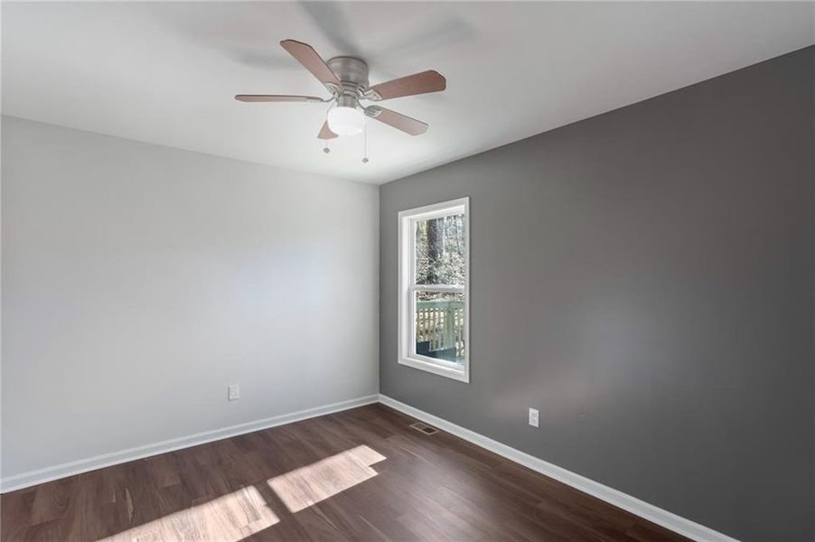 Spacious, unfurnished interior of a new home in , Martin (Image 19).