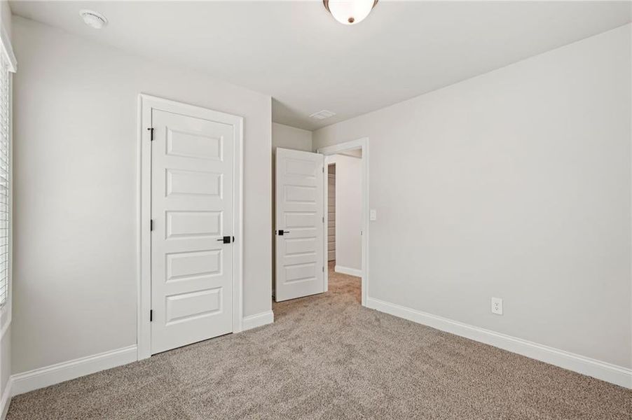 Spacious, unfurnished interior of a new home in Hemingway - Reserve Series, Cumming (Image 48).