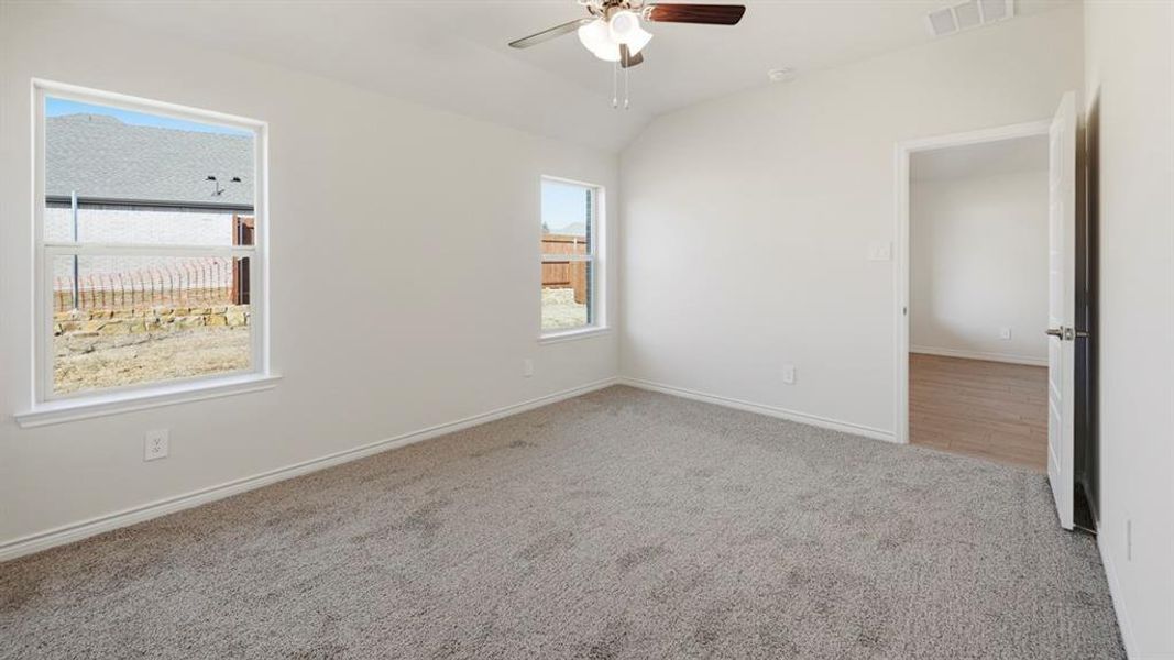 Spacious, unfurnished interior of a new home in The Woods at Lindsey Place, Anna (Image 27).