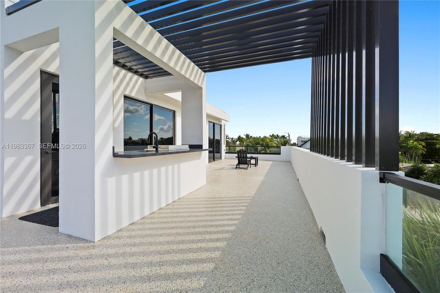 Exterior details and patio area of a home in , Fort Lauderdale (Image 42).