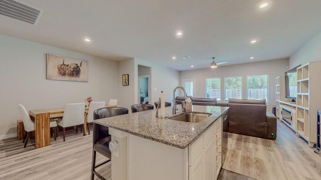 Furnished interior view inside a new home in , Beaumont (Image 29).