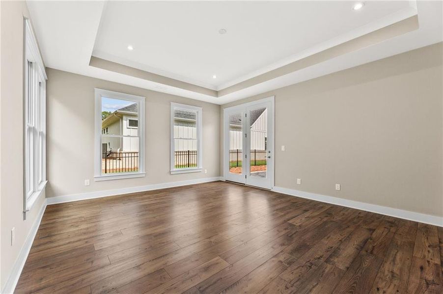 Spacious, unfurnished interior of a new home in The Courtyards by The Manor, Alpharetta (Image 29).