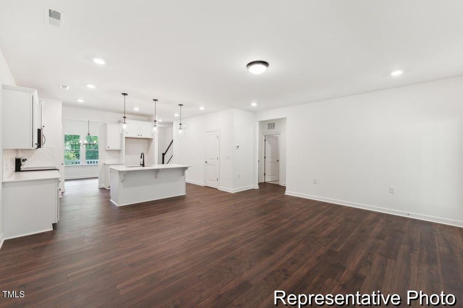 LRY 1091 Devin 2098 EC3 IO (8)_REP