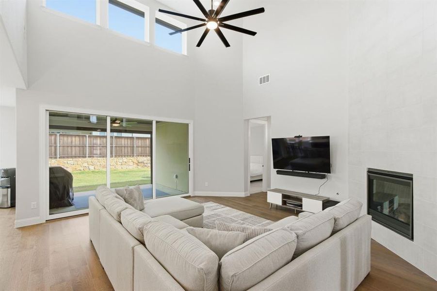 Furnished interior view inside a new home in , Copper Canyon (Image 34).