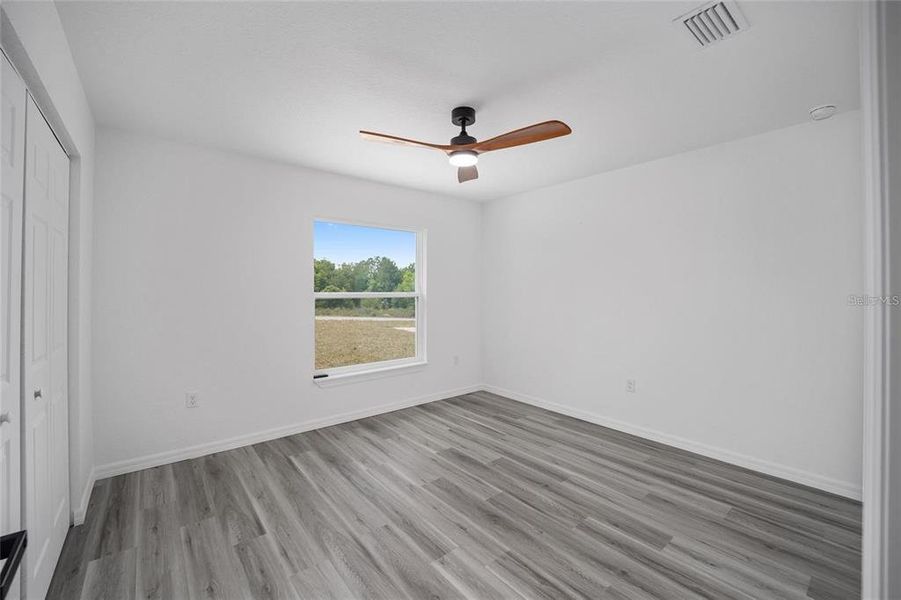 Spacious, unfurnished interior of a new home in , Ocala (Image 15).