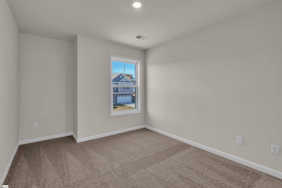 Spacious, unfurnished interior of a new home in Halton Oaks, Spartanburg (Image 26).