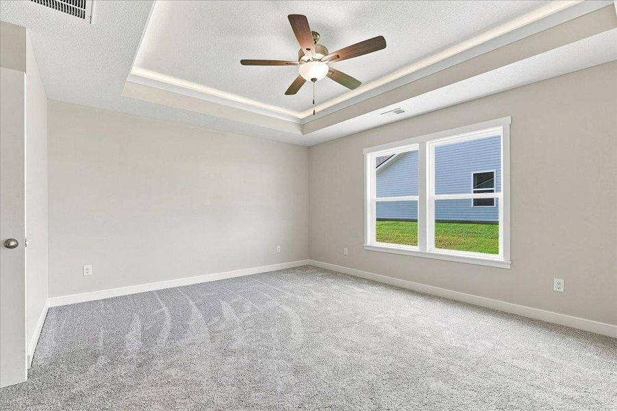 Spacious, unfurnished interior of a new home in Davis Heights, Inman (Image 33).