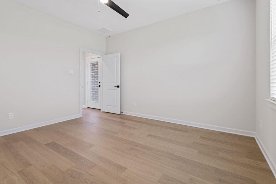 Spacious, unfurnished interior of a new home in Emberly, Beasley (Image 11).