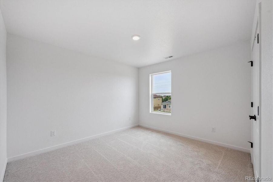 Spacious, unfurnished interior of a new home in Timberleaf, Thornton (Image 14).