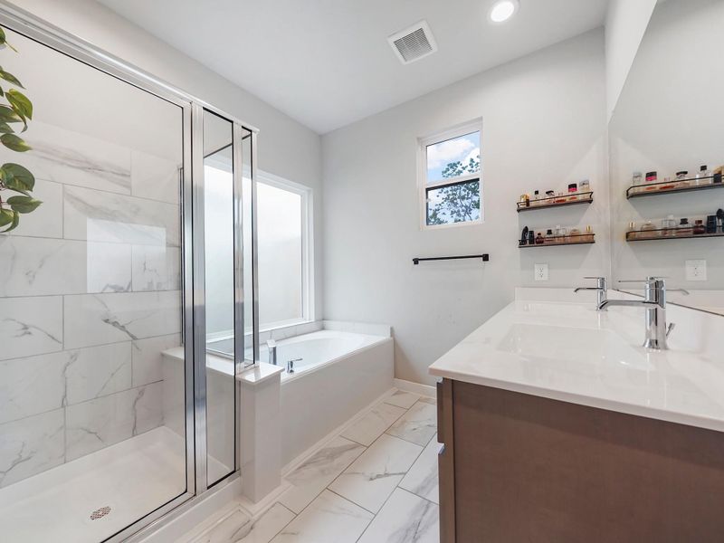 Furnished interior view inside a new home in Winfield Lakes, Fresno (Image 7).