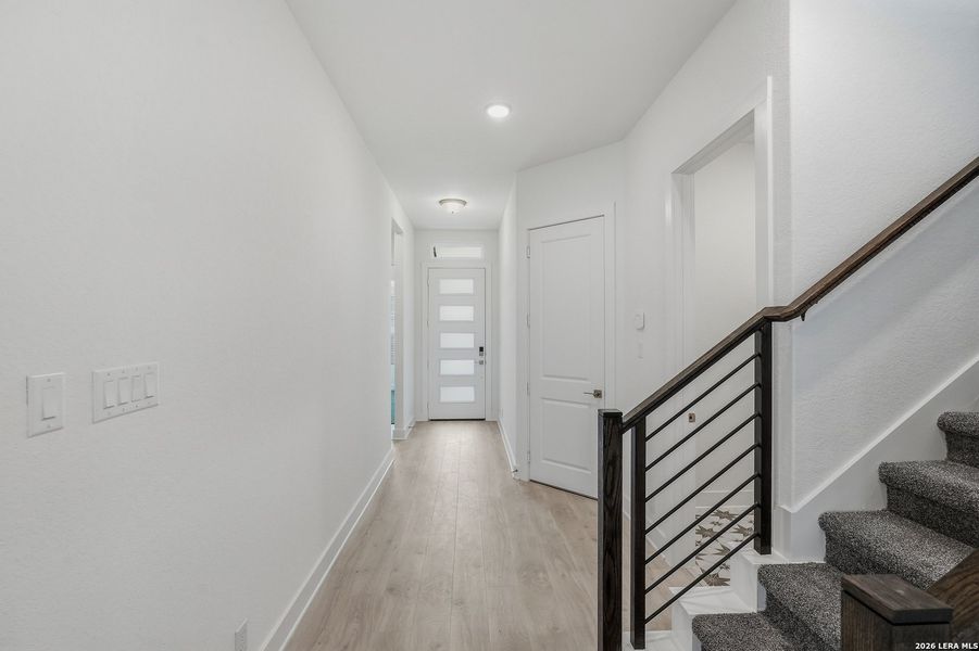 Spacious, unfurnished interior of a new home in Prominence, San Antonio (Image 18).