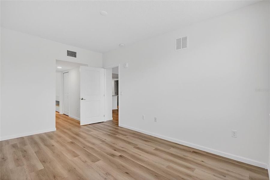 Spacious, unfurnished interior of a new home in , Orlando (Image 19). Spacious, unfurnished interior of a new home in , Orlando (Image 19).