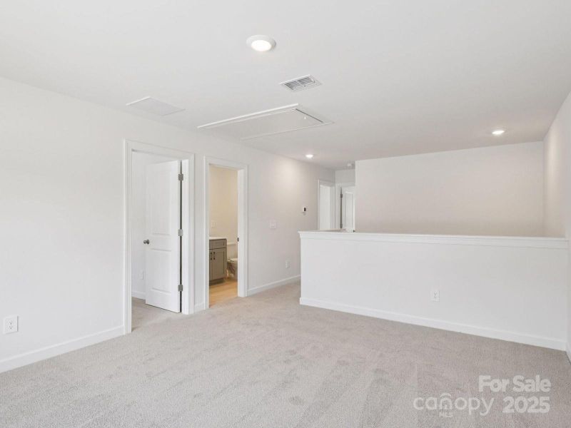 Photo is not of the actual home, but is an inspirational photo of builder’s model home and may depict options, furnishings, and/or decorator features that are not included Photo is not of the actual home, but is an inspirational photo of builder’s model home and may depict options, furnishings, and/or decorator features that are not included