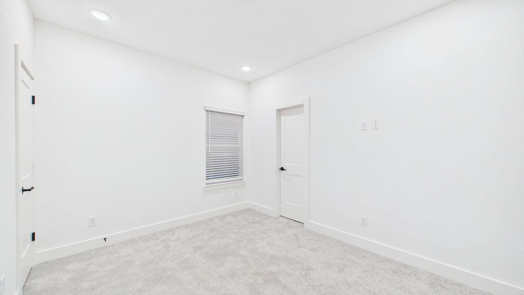 Spacious, unfurnished interior of a new home in Reynolds Landing, Houston (Image 21). Spacious, unfurnished interior of a new home in Reynolds Landing, Houston (Image 21).