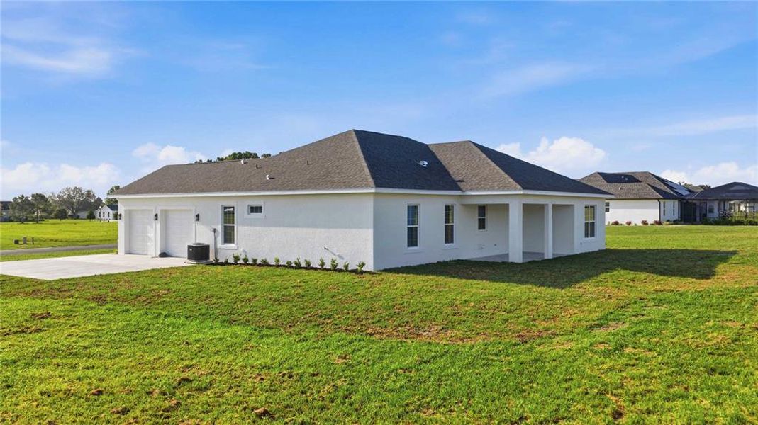 Exterior details and patio area of a home in , Ocala (Image 3).
