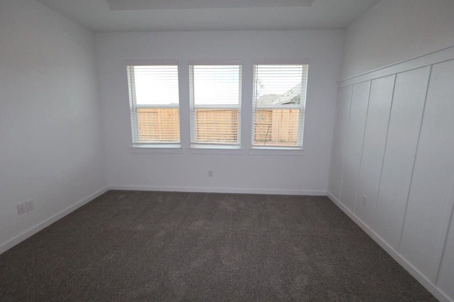 Spacious primary suite