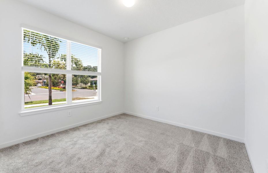 Spacious, unfurnished interior of a new home in Evergreen, Thonotosassa (Image 14).