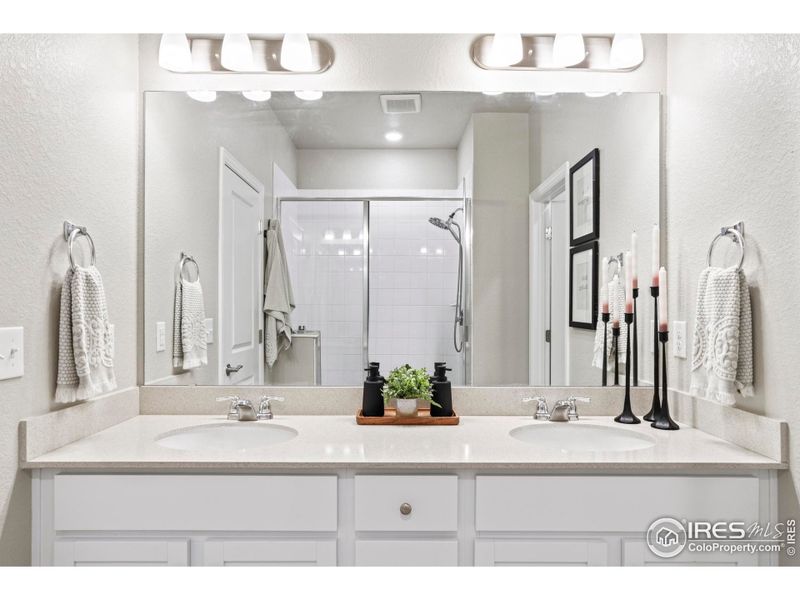 Furnished interior view inside a new home in , Castle Pines (Image 4). Furnished interior view inside a new home in , Castle Pines (Image 4).