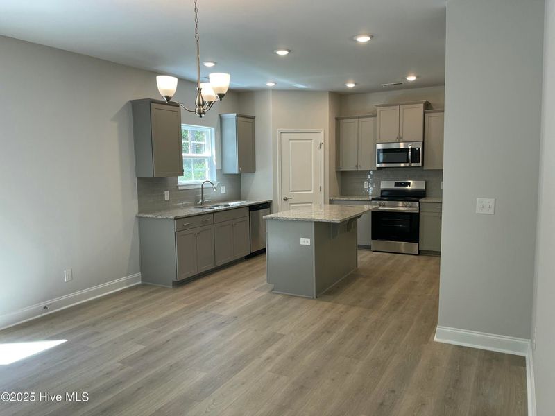 Image 19 of a home in Mill Creek Cove.