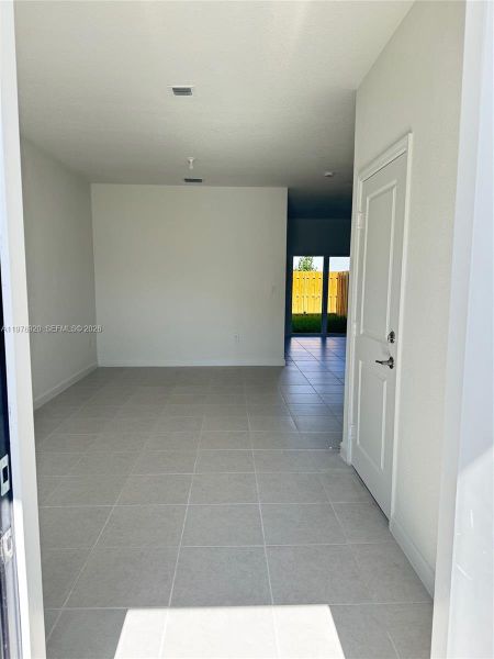 Spacious, unfurnished interior of a new home in , Homestead (Image 25).