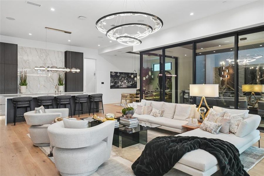 Furnished interior view inside a new home in , Southlake (Image 9).