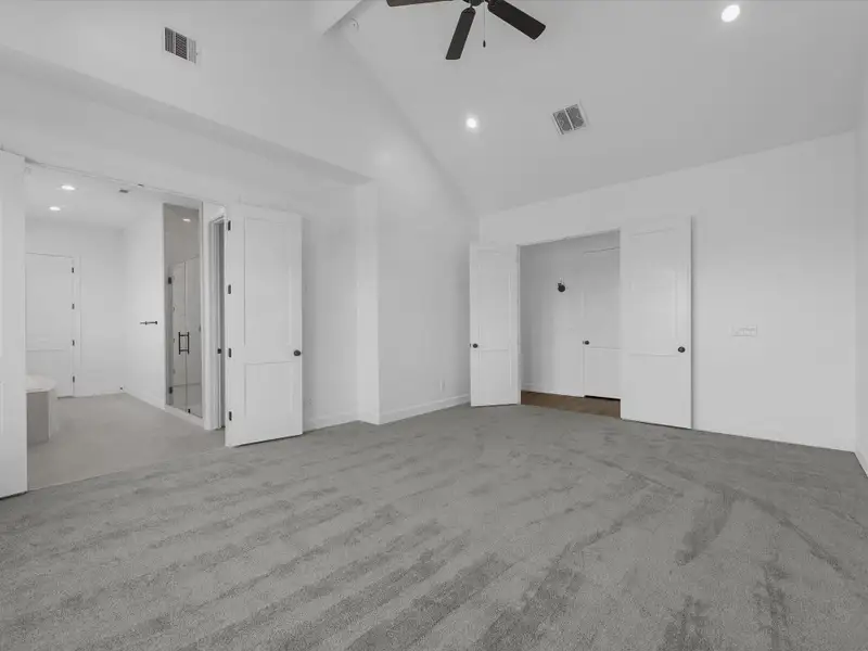Spacious, unfurnished interior of a new home in Blue Heron Estates, Mont Belvieu (Image 16). Spacious, unfurnished interior of a new home in Blue Heron Estates, Mont Belvieu (Image 16).